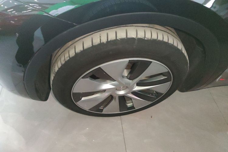 特斯拉 Model Y 2022款 后轮驱动版车身外观6007