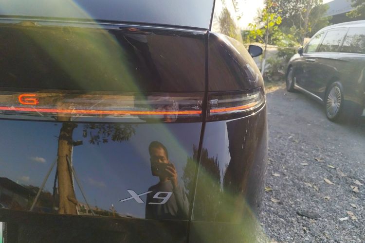 小鹏X9 2025款 740超长续航 Max车身外观9