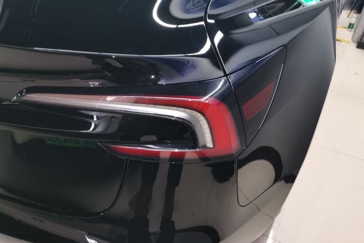 特斯拉 Model 3 2023款 后轮驱动版车身外观6001