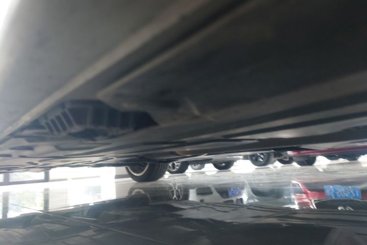 宝马3系 2018款 320Li 时尚型局部细节9001