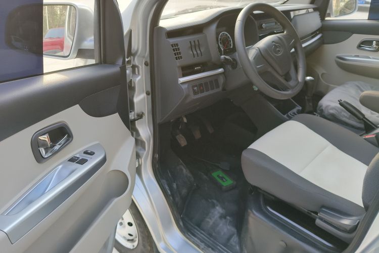 长安凯程 长安星卡 2023款 1.5L GDI 双排2.55米载货汽车舒适型中控内饰20