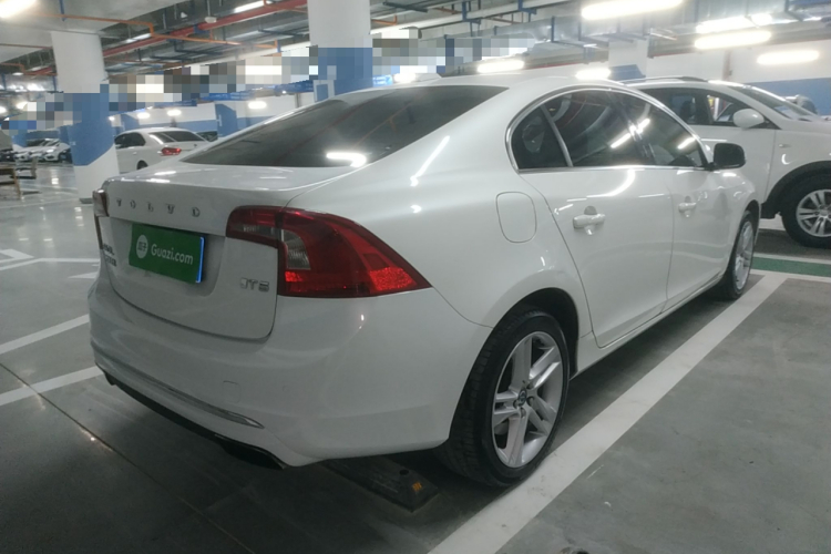 沃尔沃S60 2016款 S60L T5 智驭版车身外观7