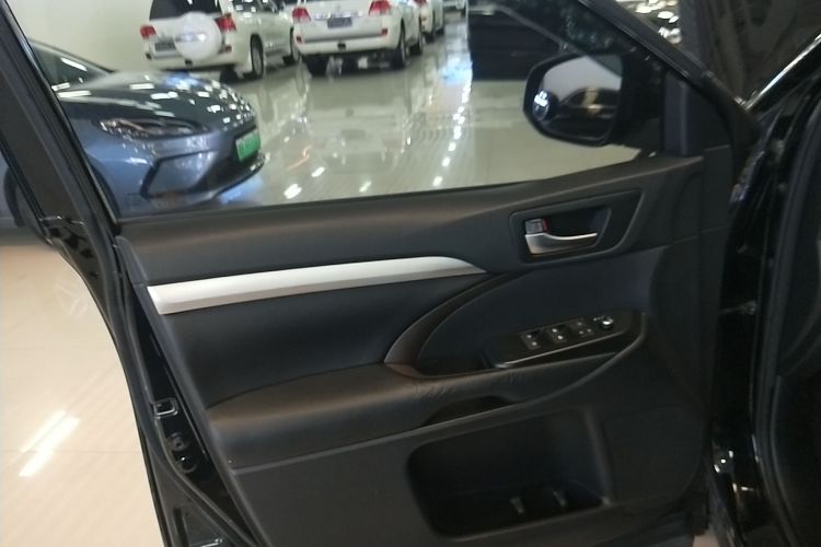 丰田 汉兰达 2015款 2.0T 四驱豪华版 7座中控内饰47