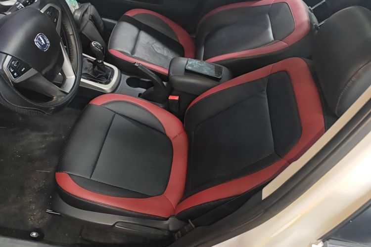 长安 逸动 2015款 1.6L 手动俊酷型 国V中控内饰19