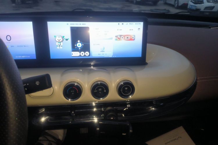 五菱汽车 五菱缤果 2023款 333km 灵犀互联+款中控内饰16