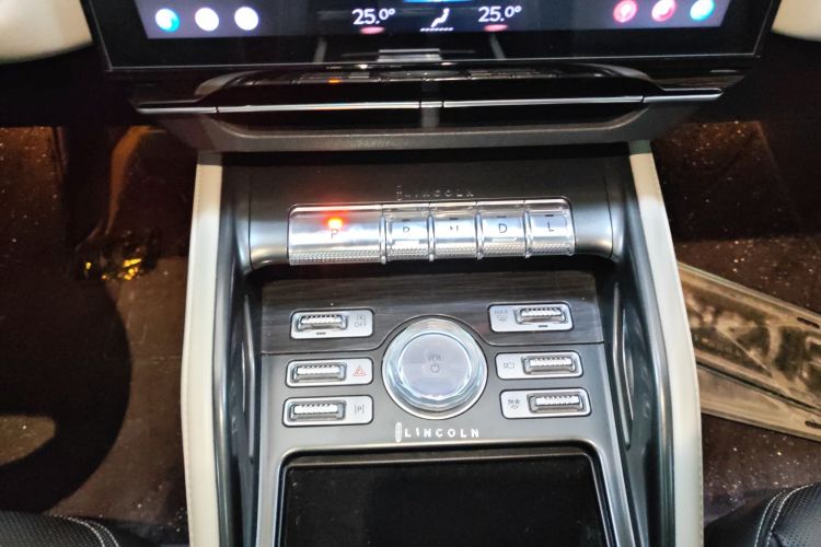 林肯 航海家 2023款 2.0T 四驱尊享版局部细节18