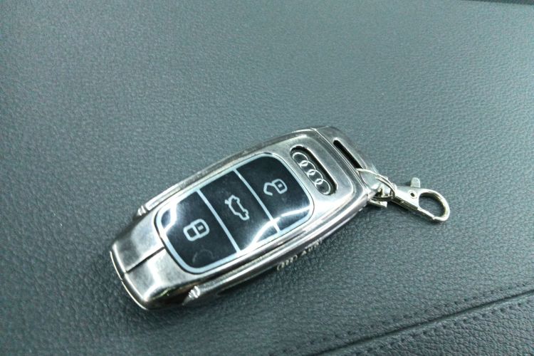 奥迪A6L 2019款 40 TFSI 豪华动感型中控内饰11