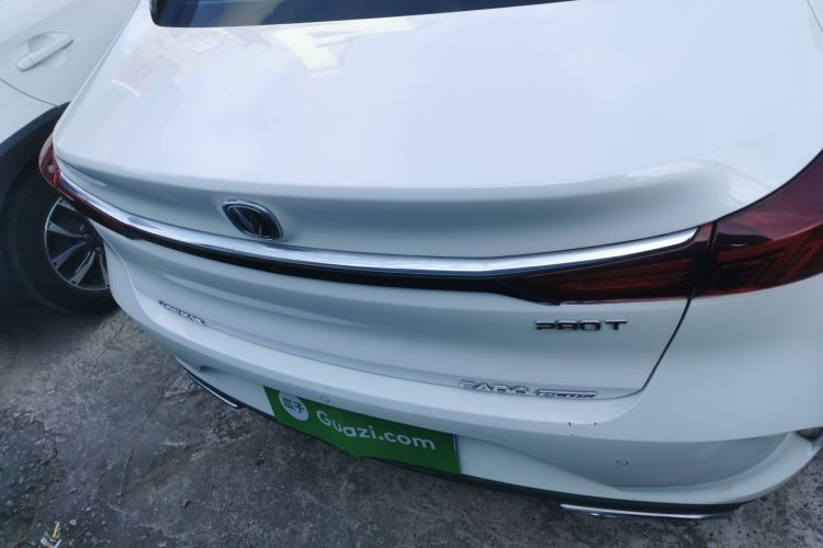 长安 逸动 2021款 PLUS 蓝鲸NE 1.4T GDI DCT尊贵型车身外观6