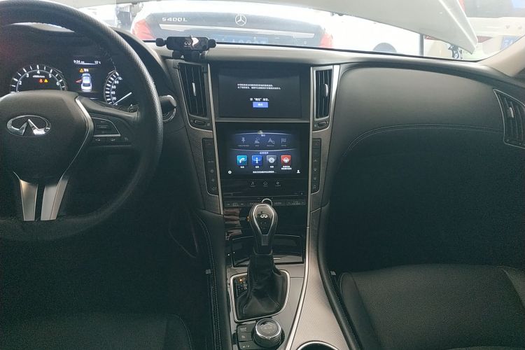 英菲尼迪Q50L 2018款 2.0T 逸享版 国VI局部细节16