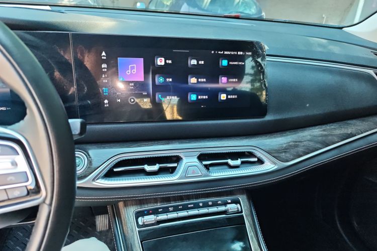 蓝电E5 2023款 1.5L DE-i 100KM畅享型 7座中控内饰16