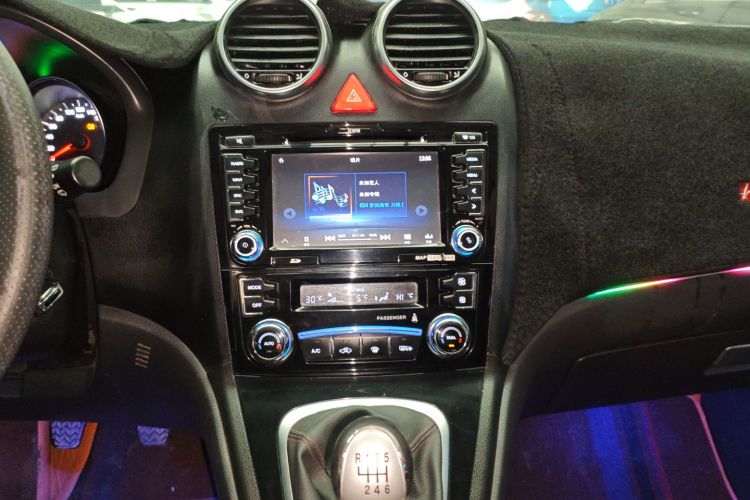 哈弗H6 2016款 升级版 1.5T 手动两驱精英型中控内饰16