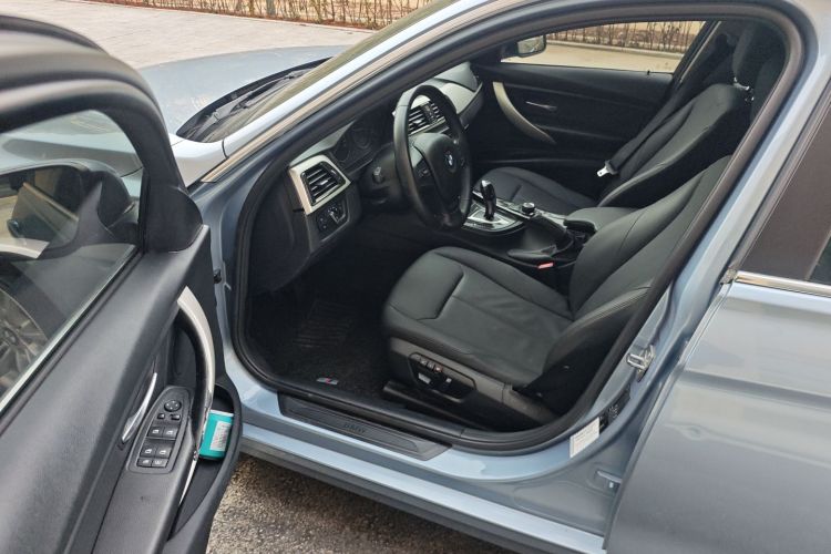 宝马3系 2015款 320Li 超悦版时尚型中控内饰20