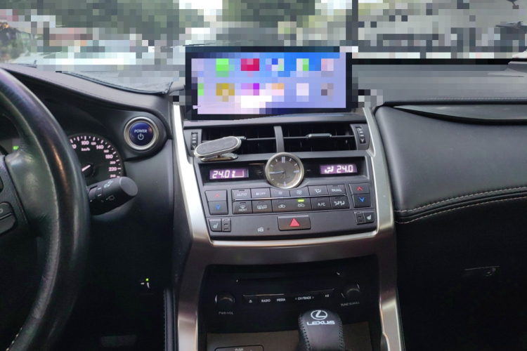 雷克萨斯NX 2015款 300h 前驱 锋尚版中控内饰16