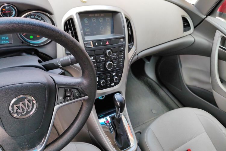 别克 英朗 2013款 XT 1.6L 自动时尚版局部细节16