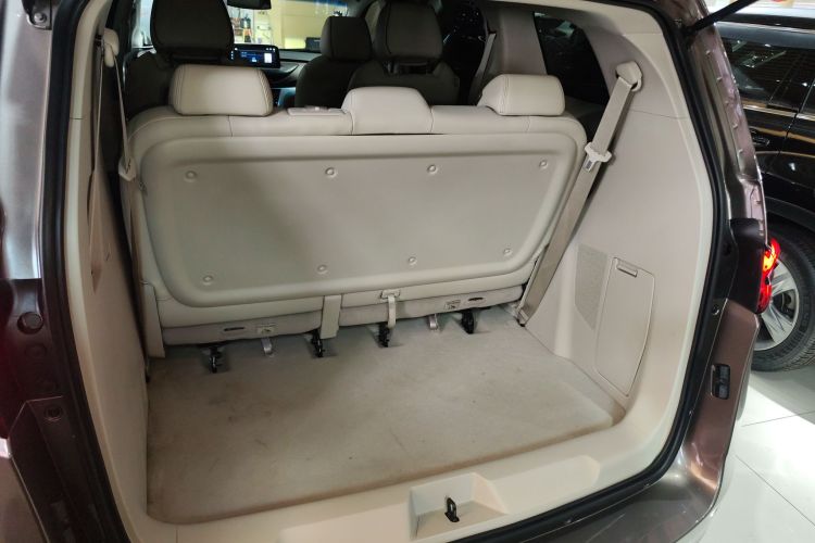 别克GL8 2022款 陆上公务舱 652T 豪华型局部细节23