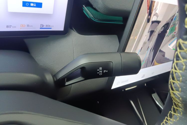 领克08 EM-P 2025款 245km 超长续航Halo中控内饰18