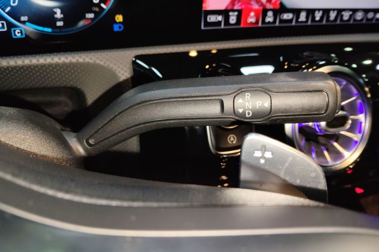 奔驰A级 2020款 改款 A 200 L 运动轿车时尚型局部细节18