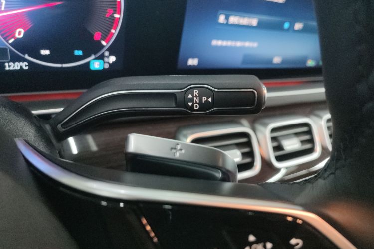 奔驰GLE 2025款 改款 GLE 350 4MATIC 动感型中控内饰18