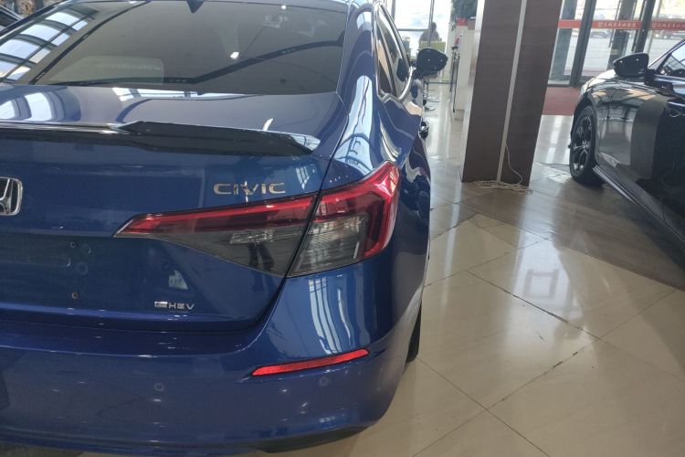 本田 思域 2023款 2.0L e:HEV 锐力版车身外观9