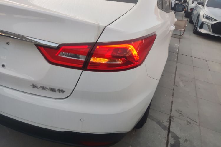 福特 福睿斯 2019款 1.5L 自动质享型车身外观9