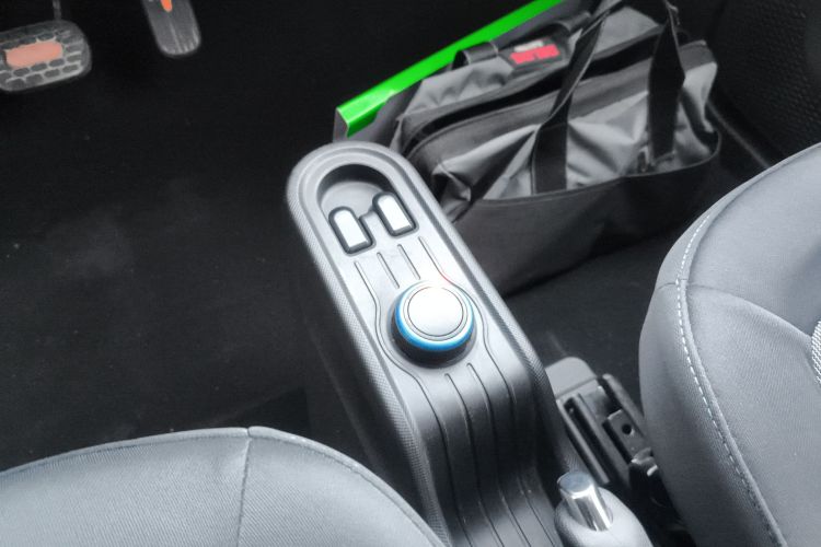 五菱汽车 宏光MINIEV 2020款 悦享款 磷酸铁锂中控内饰18