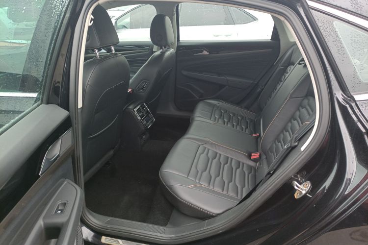 大众 帕萨特 2019款 330TSI 精英版 国VI中控内饰7004