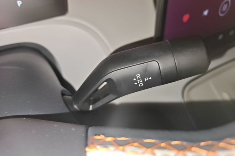 吉利银河 银河星舰7 EM-i 2025款 120km 探索+版中控内饰18