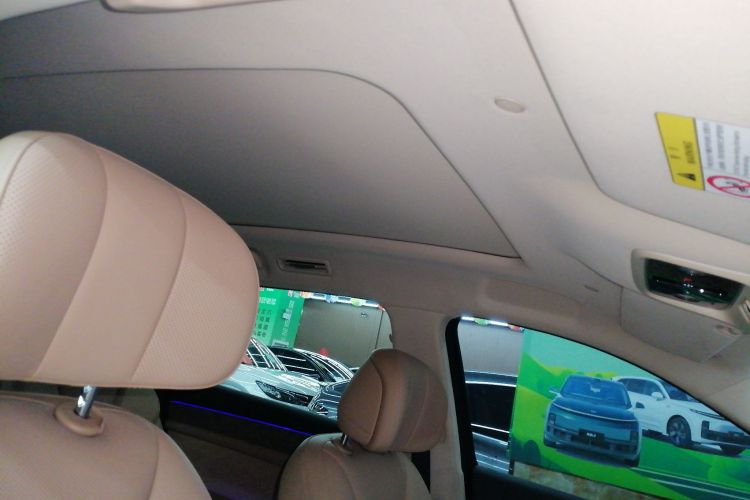 鸿蒙智行 问界M7 2022款 1.5T 四驱豪华版中控内饰22