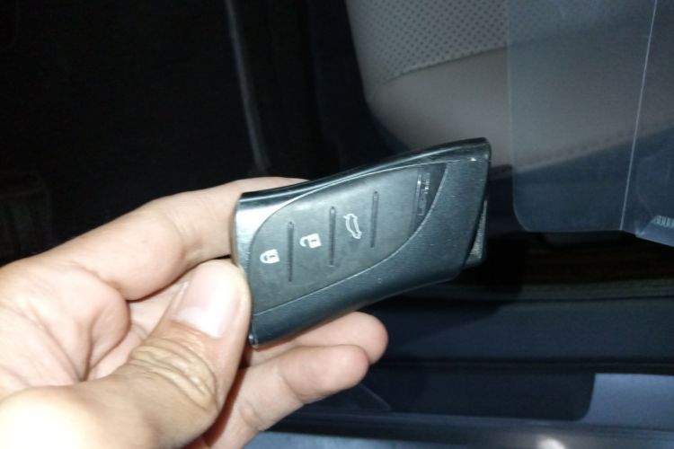 雷克萨斯ES 2023款 200 卓越版中控内饰11