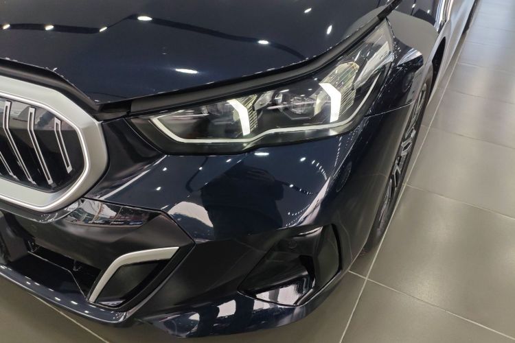 宝马5系 2024款 530Li 领先型 M运动套装局部细节36