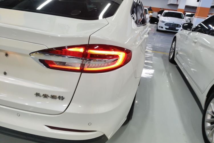 福特 蒙迪欧新能源 2018款 2.0 PHEV 智控时尚型 国VI车身外观6006