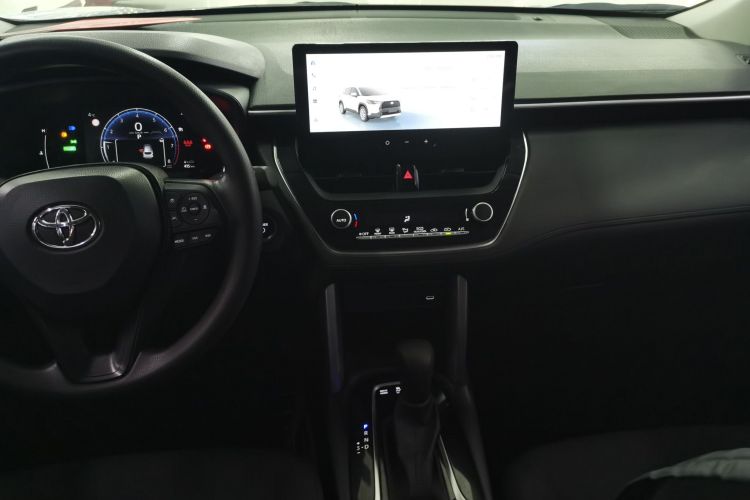 丰田 卡罗拉锐放 2023款 双擎 2.0L 先锋版中控内饰16