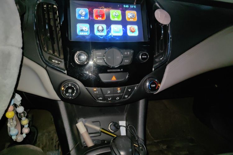 雪佛兰 科鲁兹 2015款 1.5L 自动豪华版中控内饰16