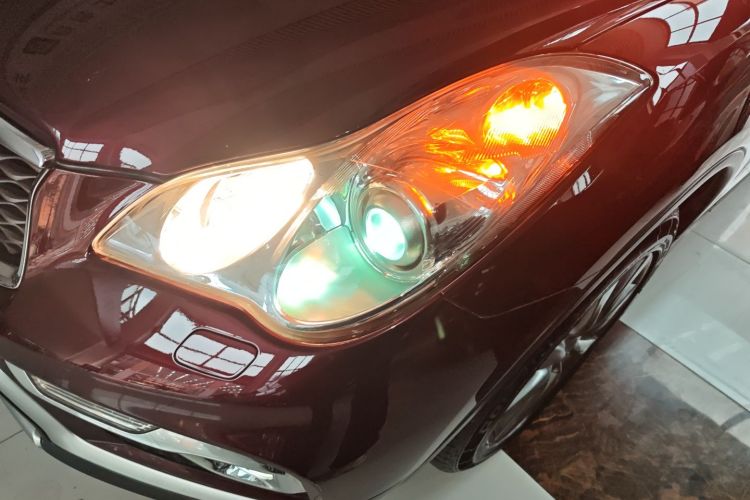 英菲尼迪QX50 2015款 2.5L 舒适版局部细节36