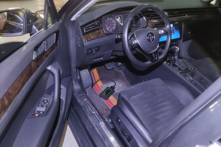 大众 迈腾 2017款 330TSI DSG 豪华型中控内饰20