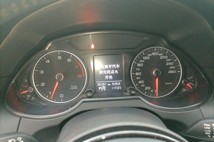 奥迪Q5 2013款 40 TFSI 技术型中控内饰14