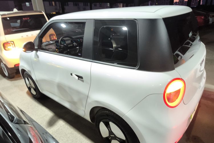 长安启源 长安Lumin 2022款 210km 香甜款车身外观4