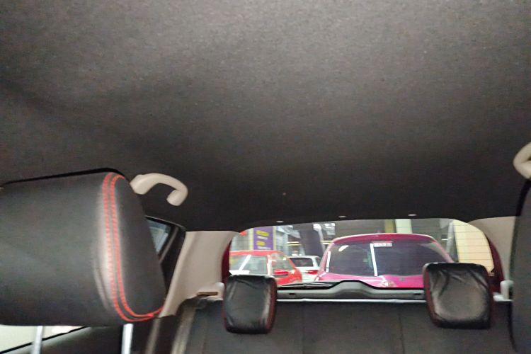 铃木 雨燕 2013款 1.5L 自动20周年限量版中控内饰22