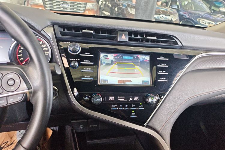 丰田 凯美瑞 2018款 2.0S 锋尚版局部细节16