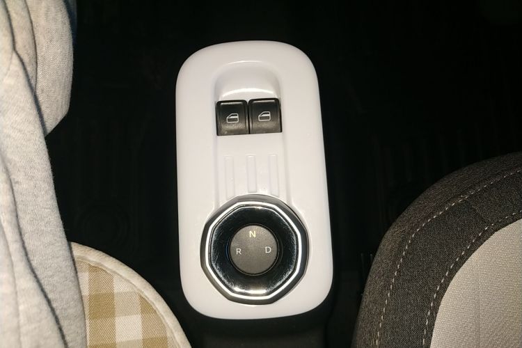 吉利银河 熊猫 2025款 210km 元气熊中控内饰18