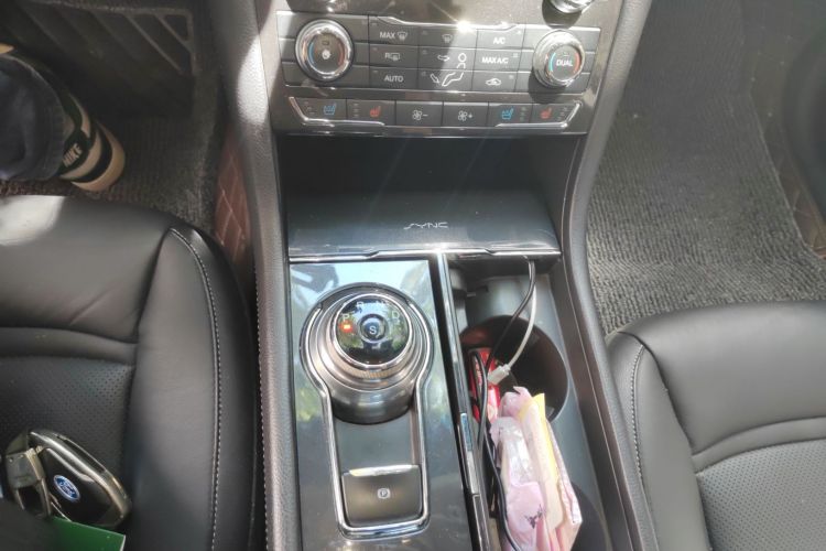 福特 金牛座 2017款 EcoBoost 245 时尚型局部细节18