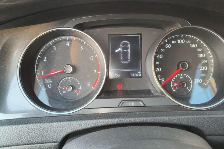 大众 高尔夫 2018款 1.6L 自动舒适型中控内饰14