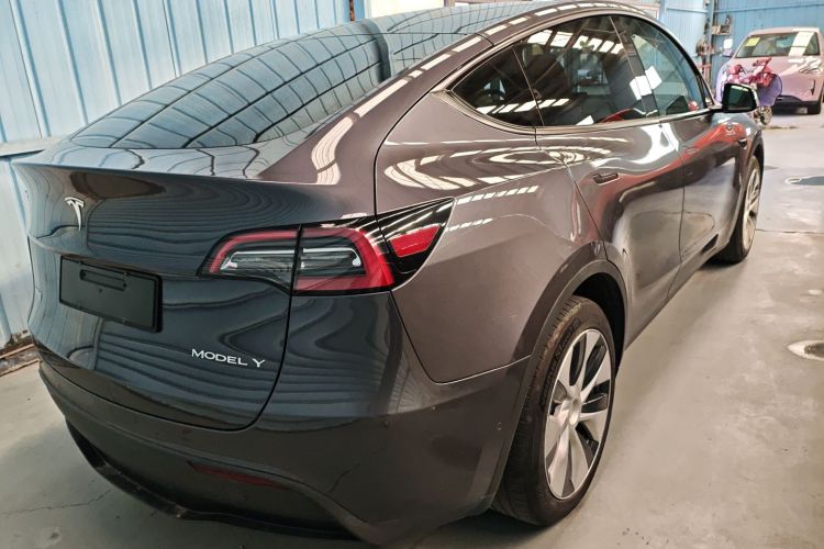 特斯拉 Model Y 2021款 长续航全轮驱动版车身外观6005