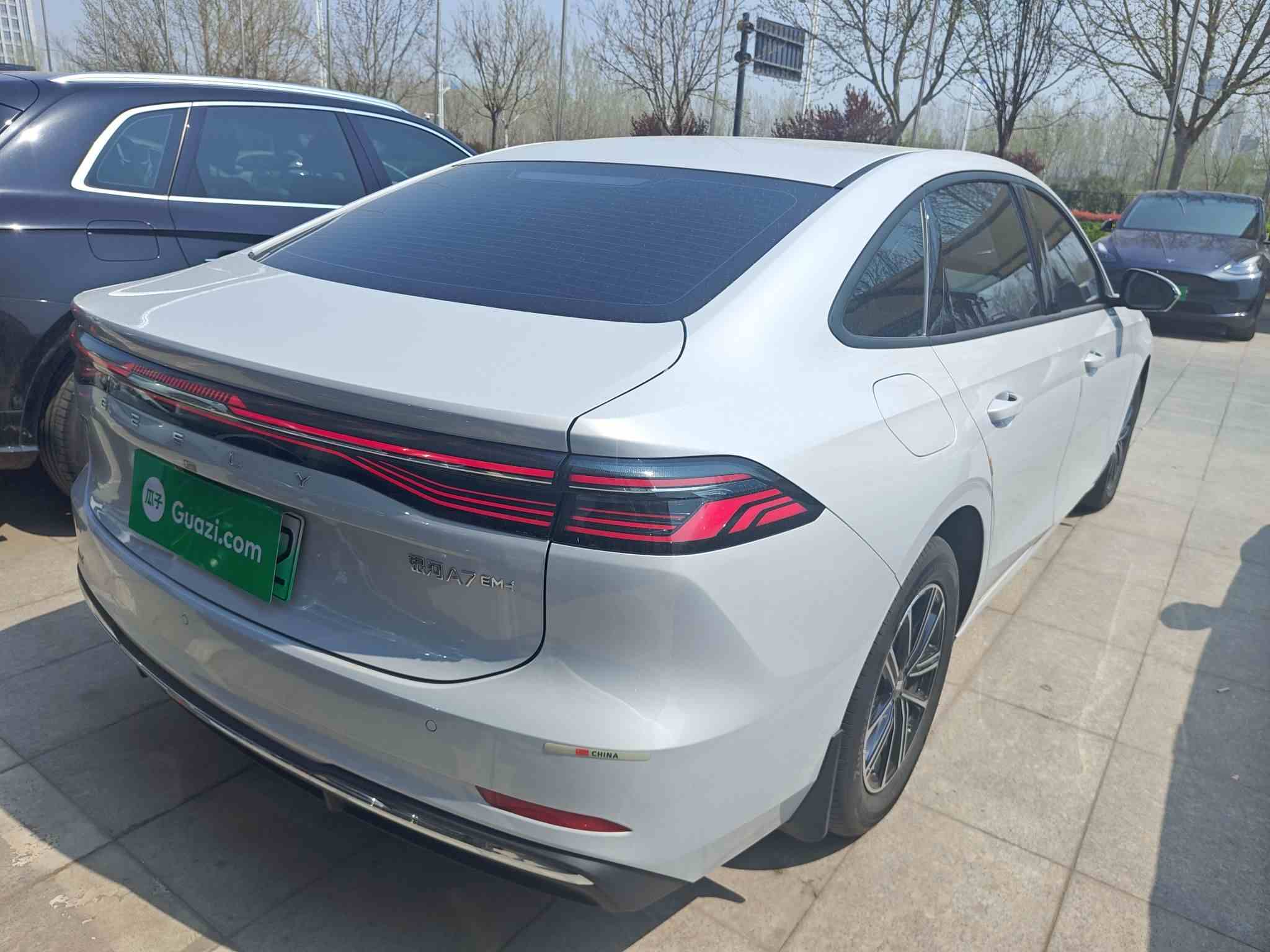 吉利银河 银河A7 2025款 EM-i 70km 豪享版(4)