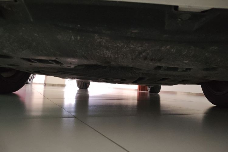 雷克萨斯ES 2020款 300h 卓越版局部细节9005