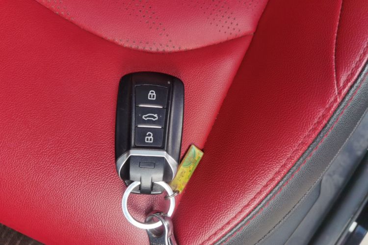 东风风神 奕炫GS 2021款 230T 自动追曜武士版中控内饰7001