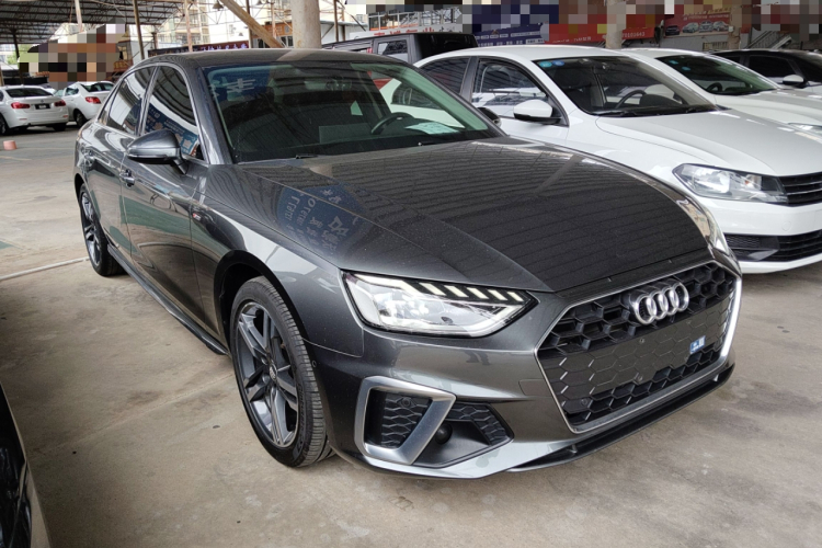 奥迪A4L 2020款 40 TFSI 豪华动感型车身外观3