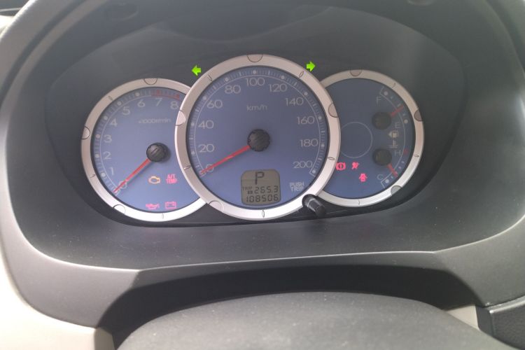 三菱 君阁 2011款 2.0L 自动挡豪华型中控内饰14