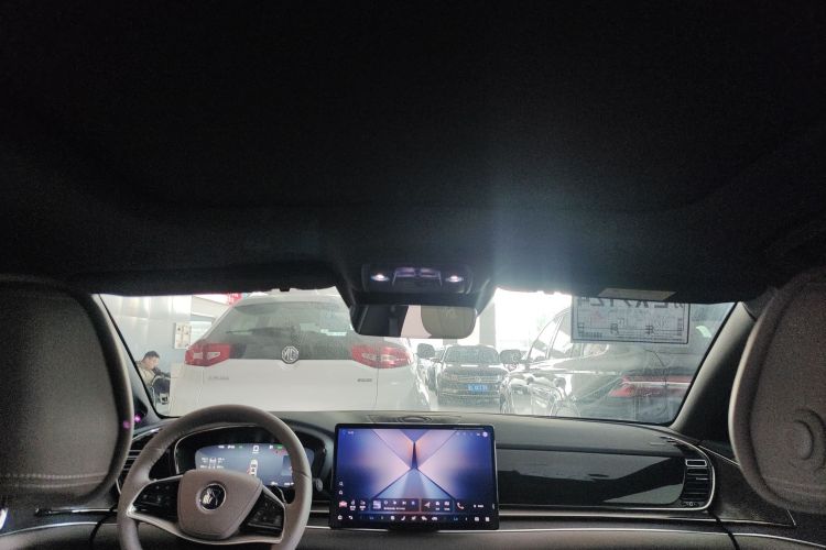 比亚迪 汉 2025款 DM-i 125KM激光雷达智驾型中控内饰22