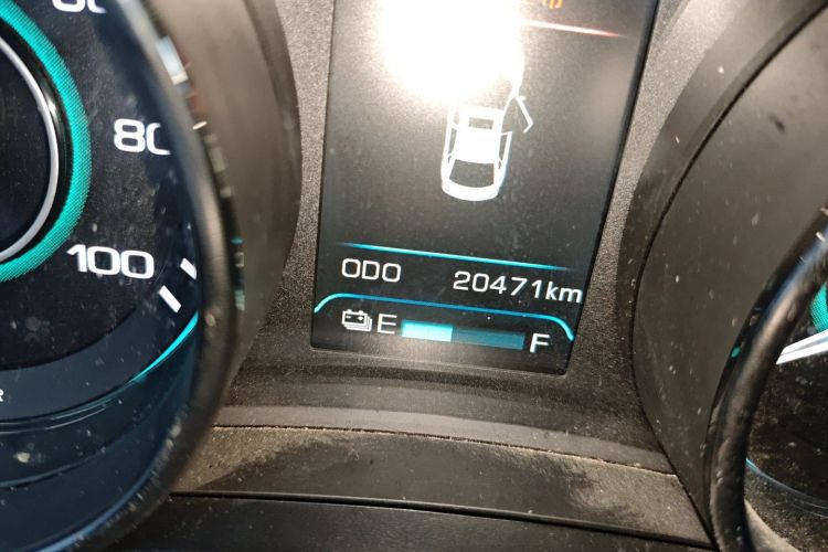 北汽新能源EU 2018款 EU快换乐途版中控内饰15